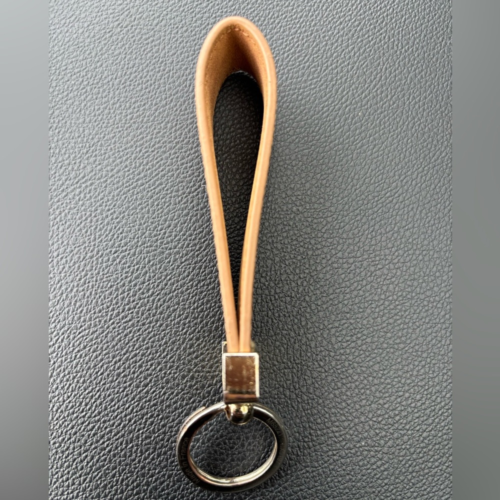 Louis Vuitton Monogram Keyring - Picture 5 of 5